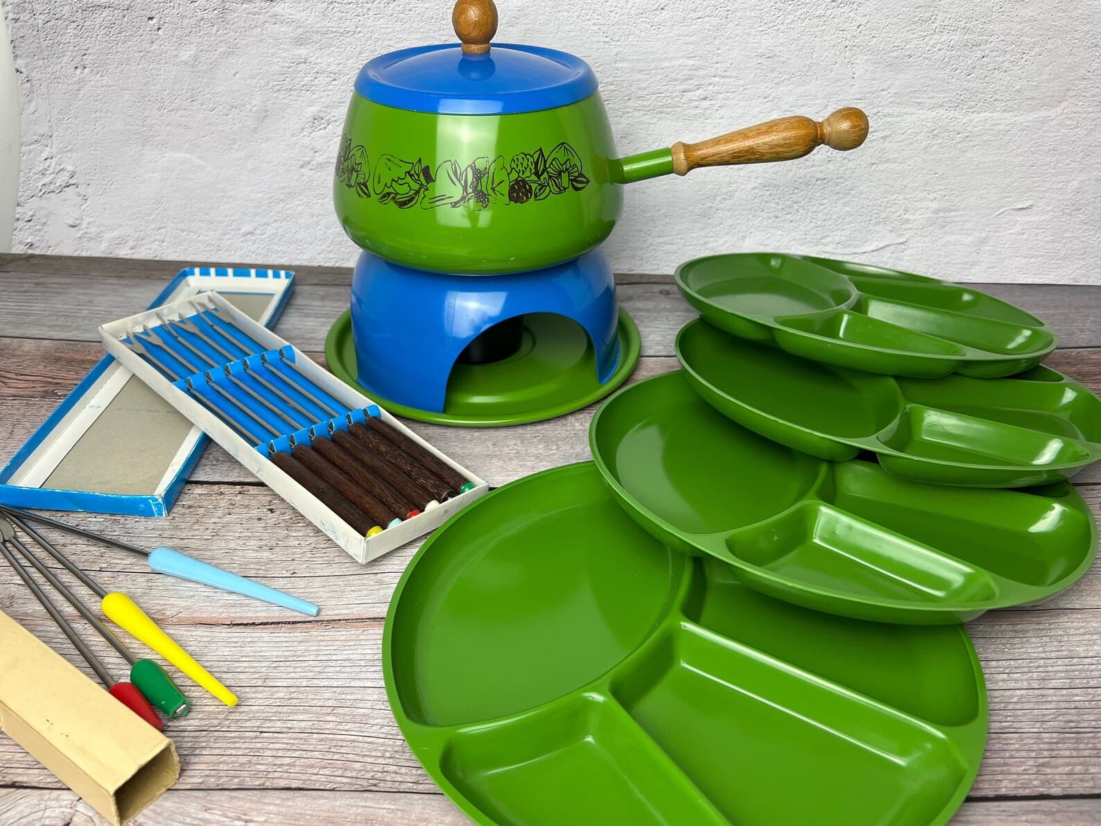 blue green mushroom fondue set.jpg